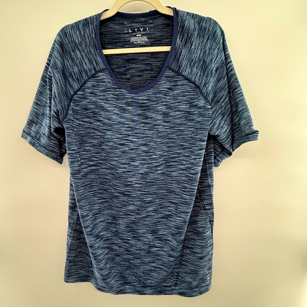 LIVI Active Lane Bryant Top Women's‎ Plus Size 26/28 Blue Athletic Tee